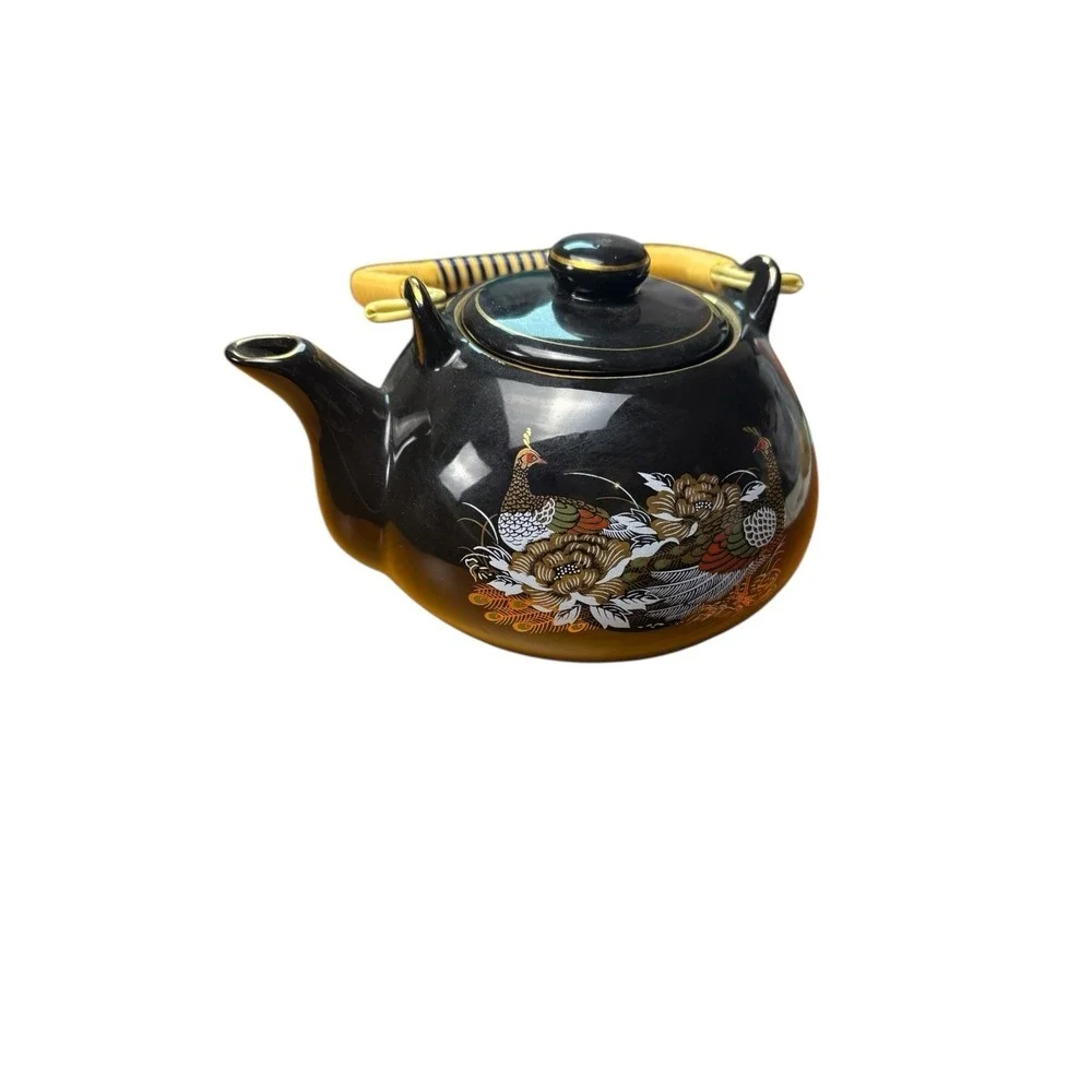 Vintage Black Asian Tea Set Teapot w 6 Cups Gold Trim Made in Taiwan‎